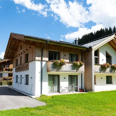 Salitererhof Apartment *